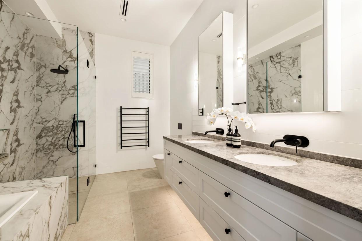 Contemporary bathroom renovation